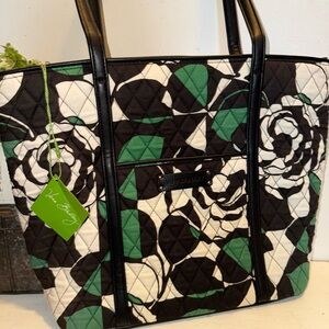 VERA BRADLEY Purse Mandy Imperial Rose Green, Black & White Tote Bag NWT